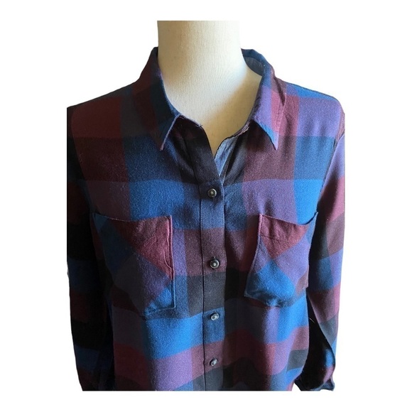 LUCKY BRAND-PLAID FLANNEL BUTTON UP-SIZE MEDIUM - Picture 2 of 8